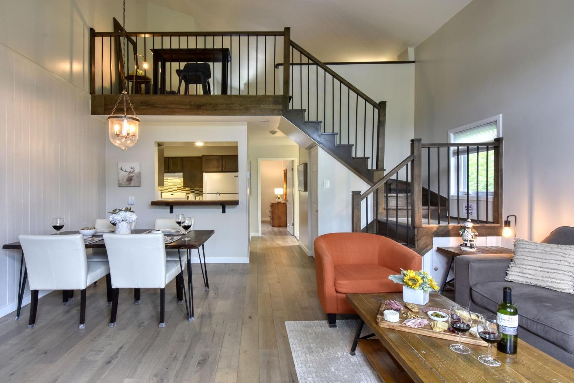 Stunning Condo - View On Lake Tremblant & Mountain Mont-Tremblant Zewnętrze zdjęcie