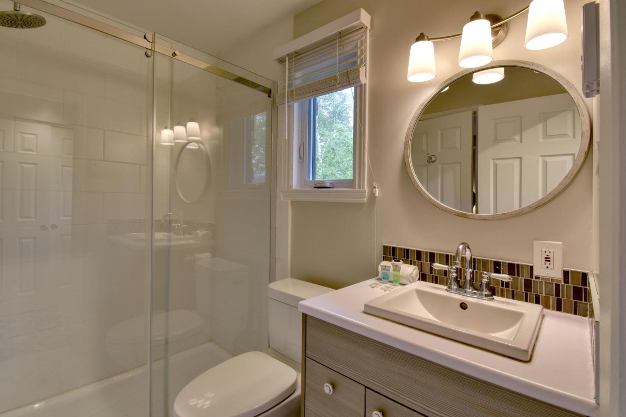 Stunning Condo - View On Lake Tremblant & Mountain Mont-Tremblant Zewnętrze zdjęcie