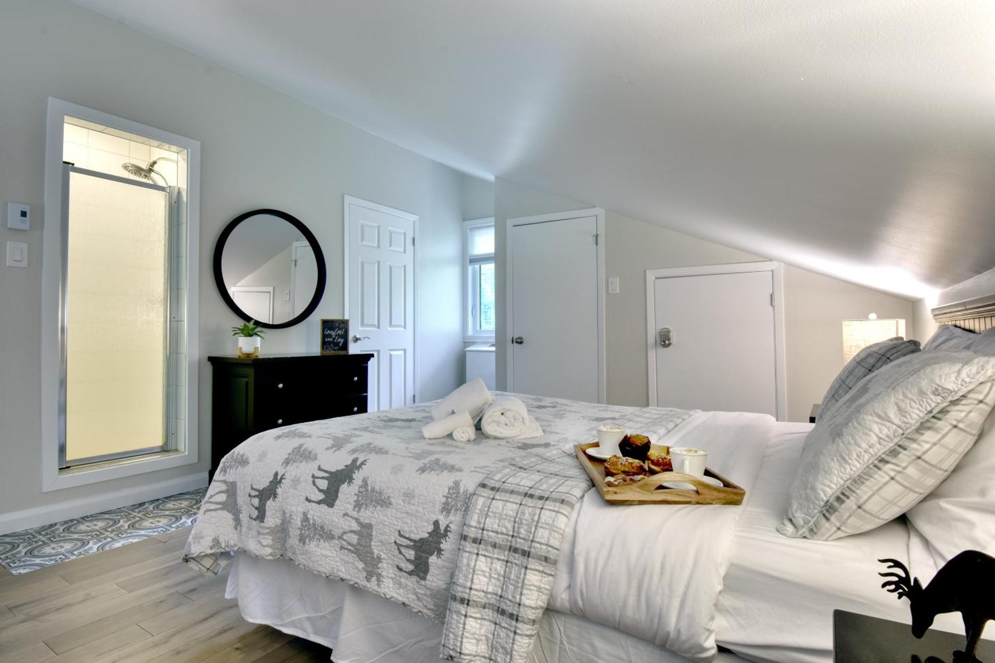 Stunning Condo - View On Lake Tremblant & Mountain Mont-Tremblant Zewnętrze zdjęcie