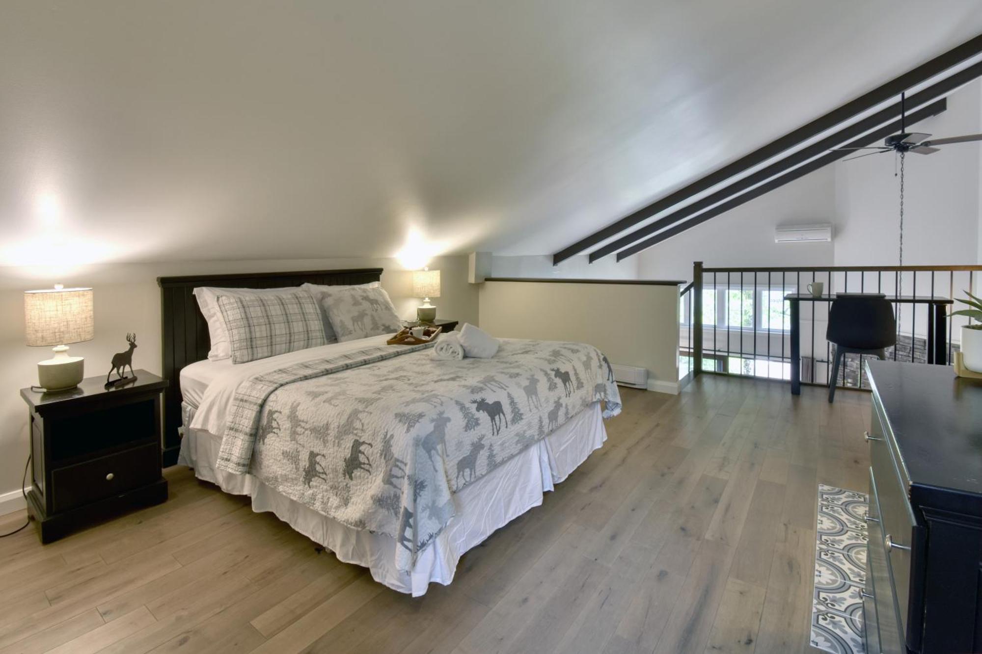 Stunning Condo - View On Lake Tremblant & Mountain Mont-Tremblant Zewnętrze zdjęcie